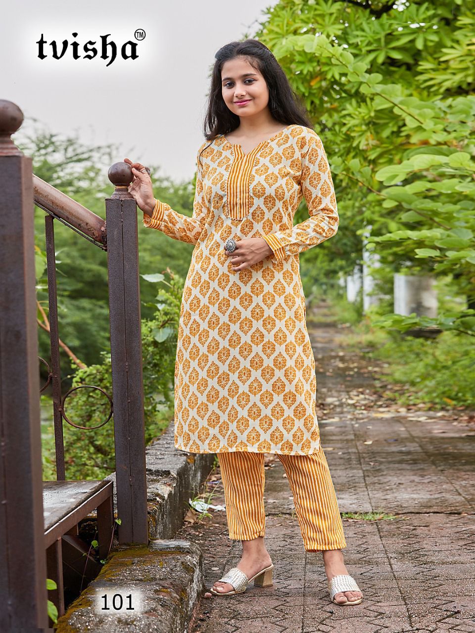 Grey Embroidered Pant Kurti Set | Ethnic Oyster