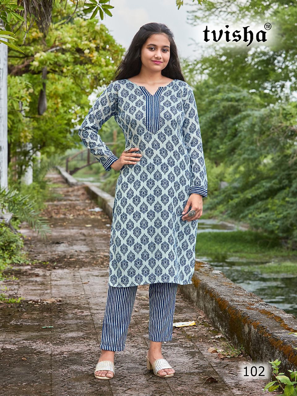 Latest 50 Kurti with Pants For Women 2022  Silk kurti designs Long kurti  designs Indian fashion